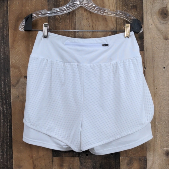 Coolrun White Shorts Size M - Picture 2 of 3